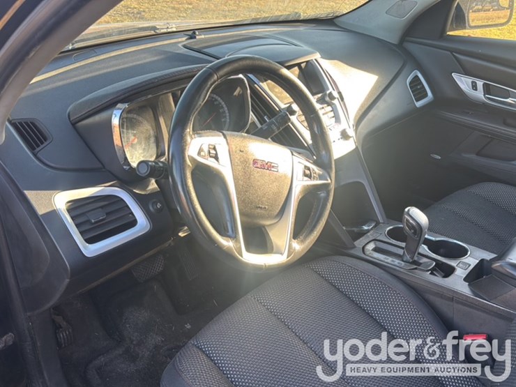 2012-gmc-terrain-image-18