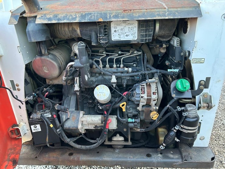 2015-bobcat-t590-image-15