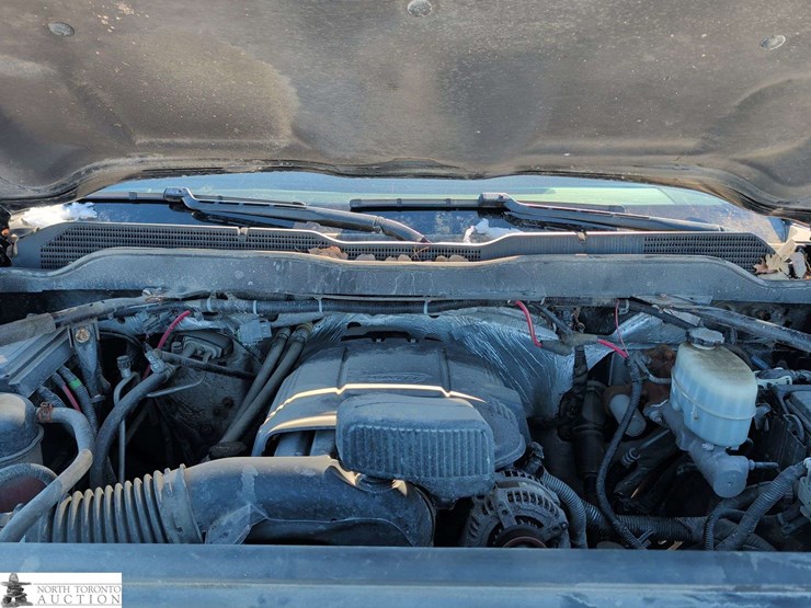 2016-chevrolet-silverado-2500hd-image-31