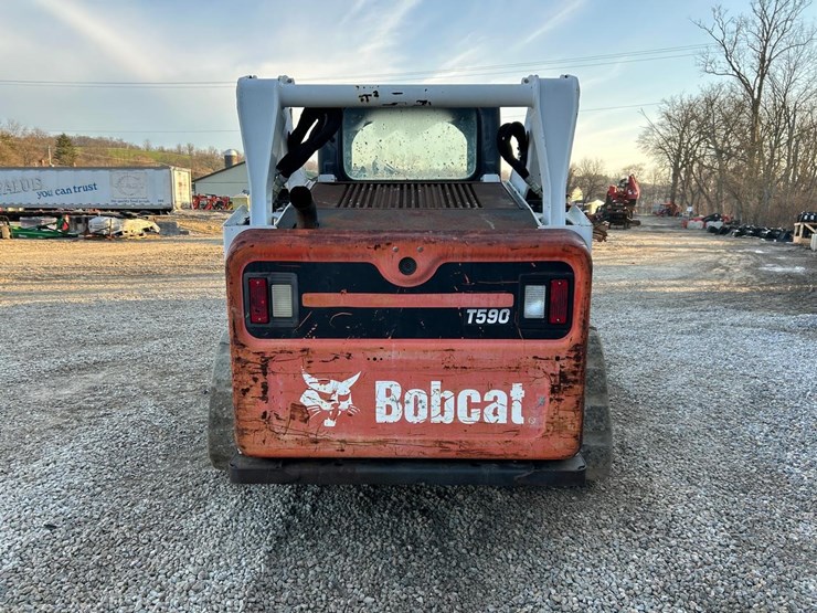2015-bobcat-t590-image-3