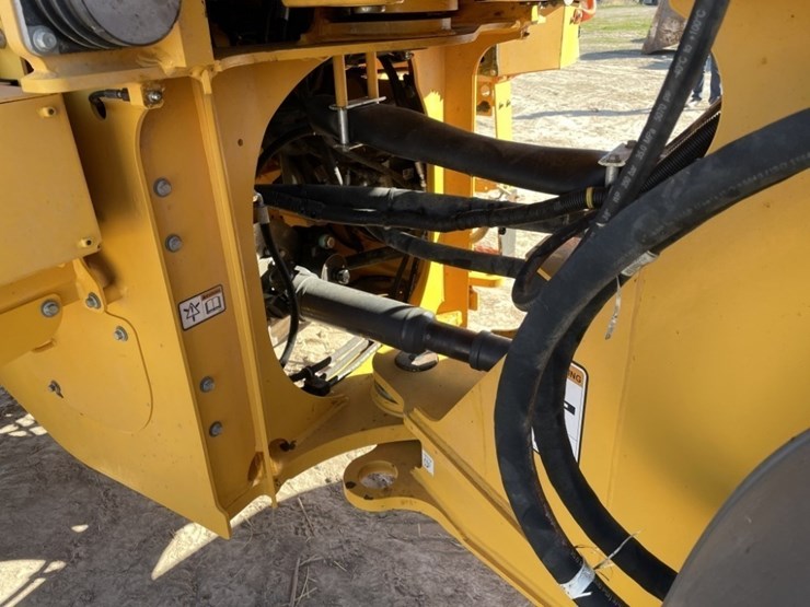 2023-volvo-l70h-image-23