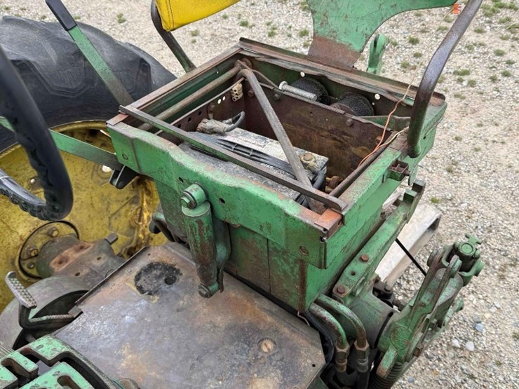 john-deere-720-image-10