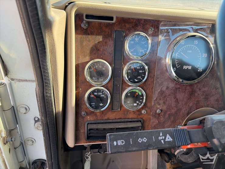 2005-international-5900i-t/a-gardner-denver-kill-truck-image-13