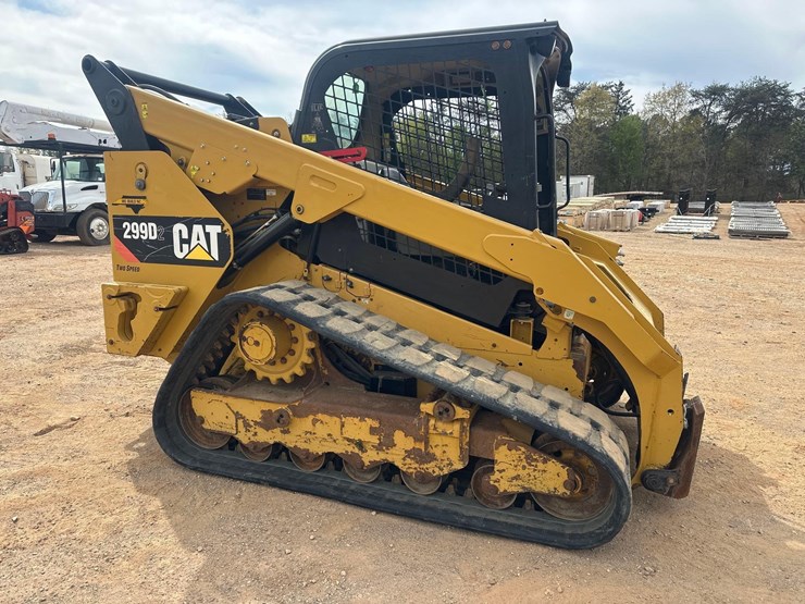 2017-caterpillar-299d2-image-3