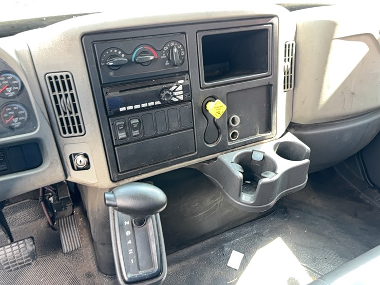 2016-international-durastar-4300-image-19