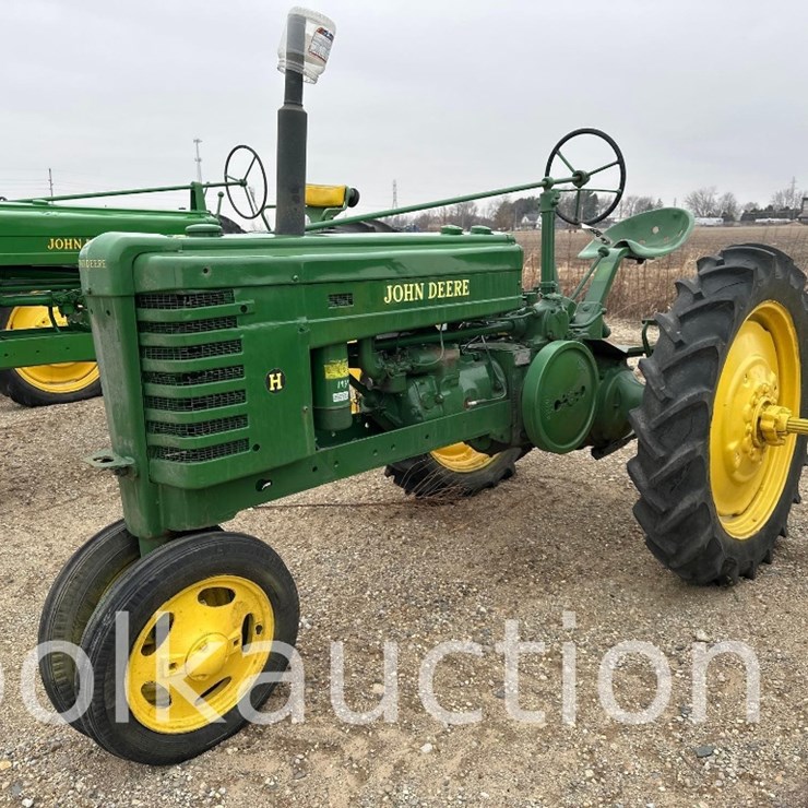 JOHN DEERE H