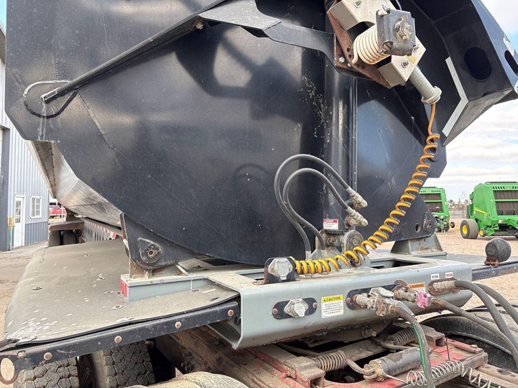 2015-smithco-side-dump-image-8