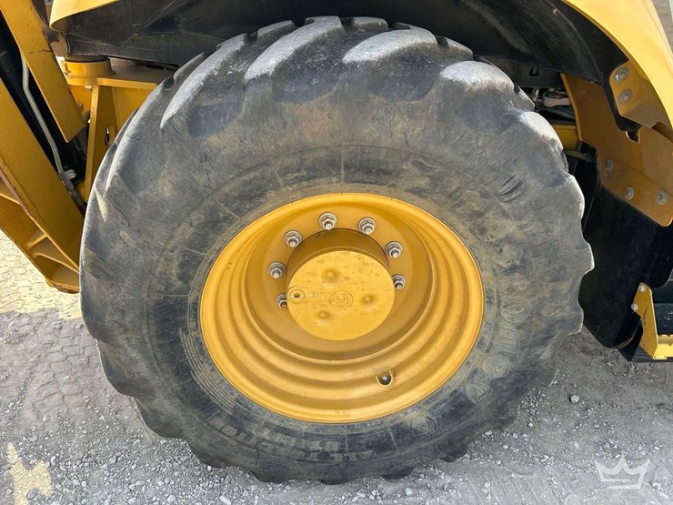 2013-caterpillar-420f-image-36