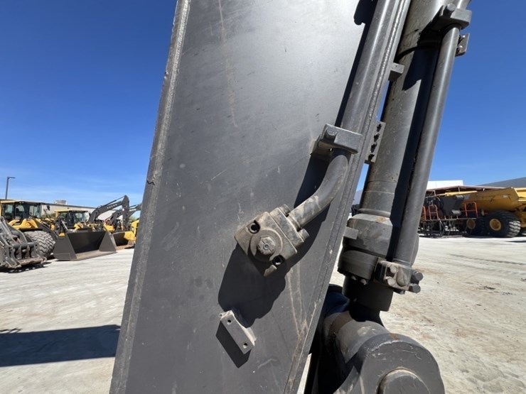 2019-volvo-ec380el-image-13