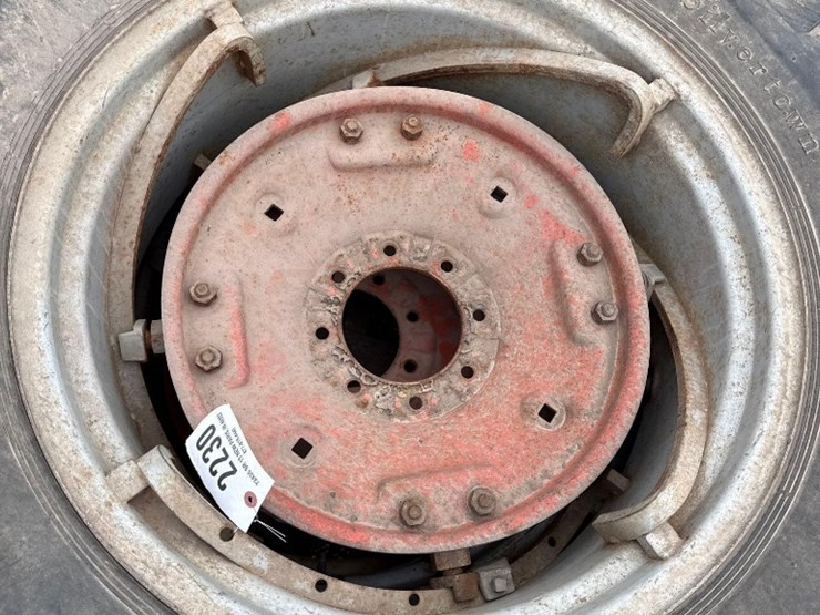 2230---(2)-14.9-28-tires---from-the-larry-polk-estate-image-4