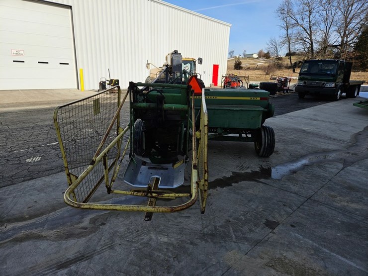 john-deere-327-image-4