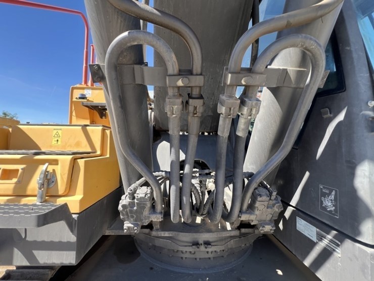 2019-volvo-ec380el-image-16