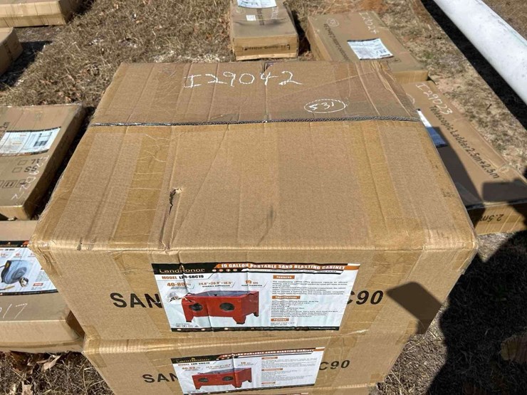 landhonor-lhr-sbc19-19-gallon-portable-sand-blasting-cabinet-image-2