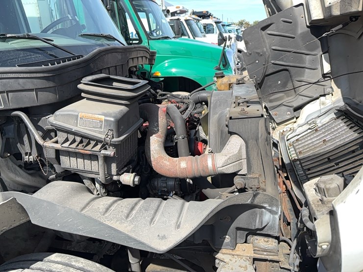 2017-international-durastar-4300-image-20