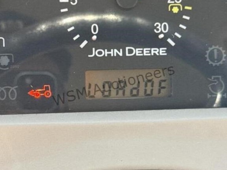 john-deere-3320-image-26