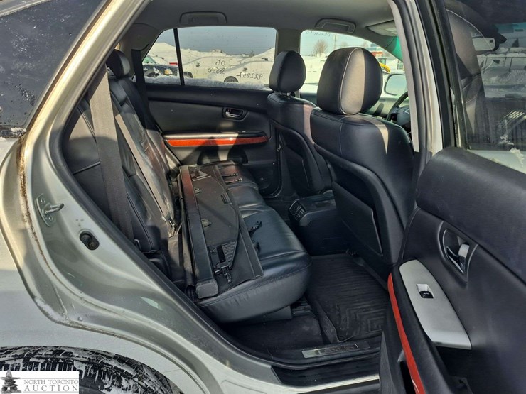 2005-lexus-rx330-image-24