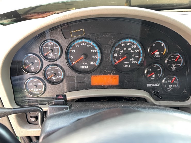 2016-international-durastar-4300-image-14