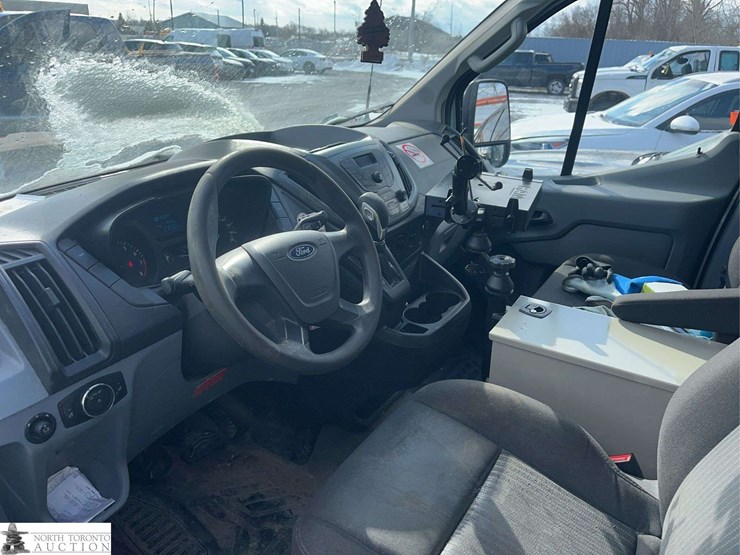 2016-ford-transit-image-8