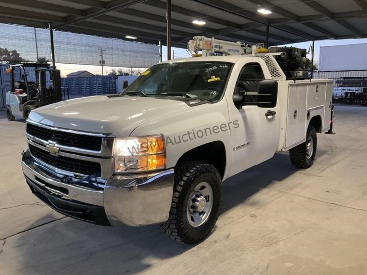 2008-chevrolet-silverado-3500hd-image-4
