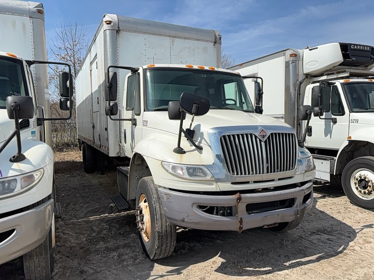 2015-international-durastar-4300-image-2