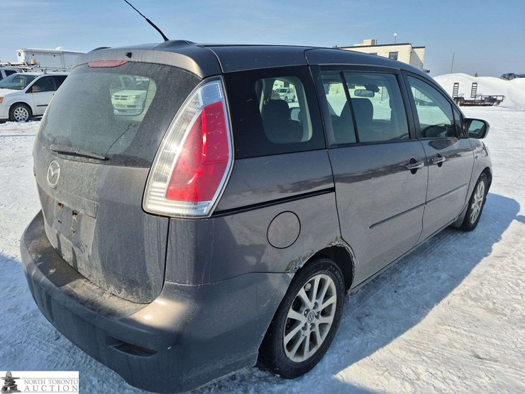 2009-mazda-mazda5-image-5