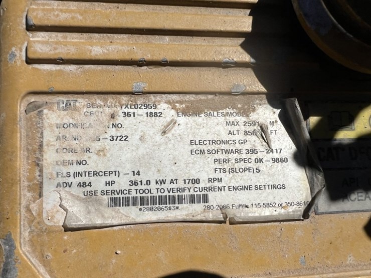 2013-caterpillar-740b-image-32