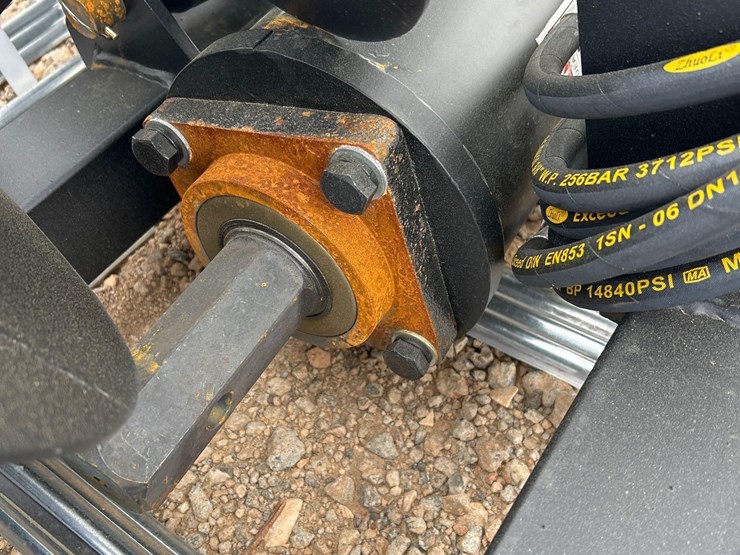 pabreak-skid-steer-auger-attachment-image-4