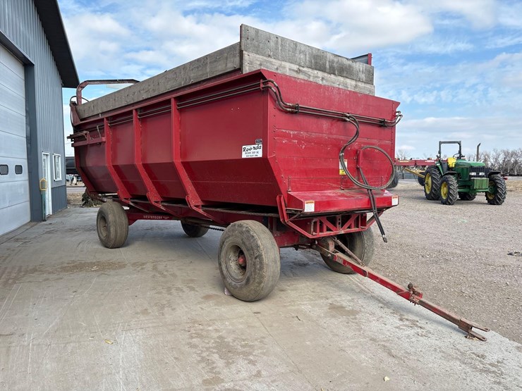 roorda-8ft-x-20ft-rear-unload-silage-wagon-image-2