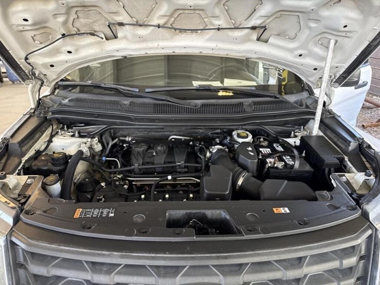 2017-ford-explorer-image-10