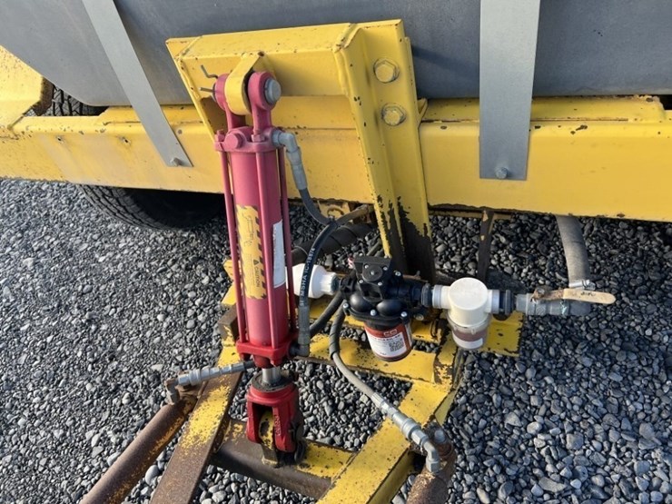 2015-superior-broom-dt80j-image-9