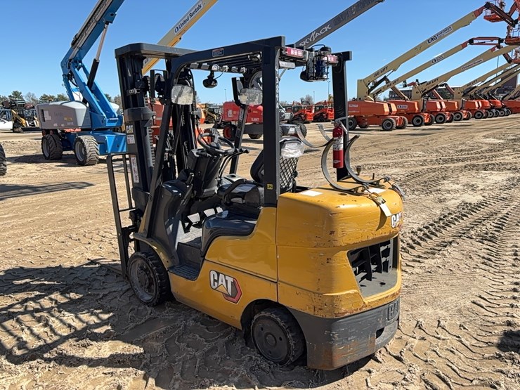 2021-caterpillar-2c6000-image-4