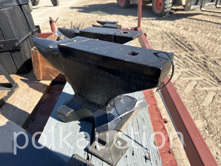 1717---18.5"-x-3.25"-anvil---from-the-harlan-beer-estate-image-3