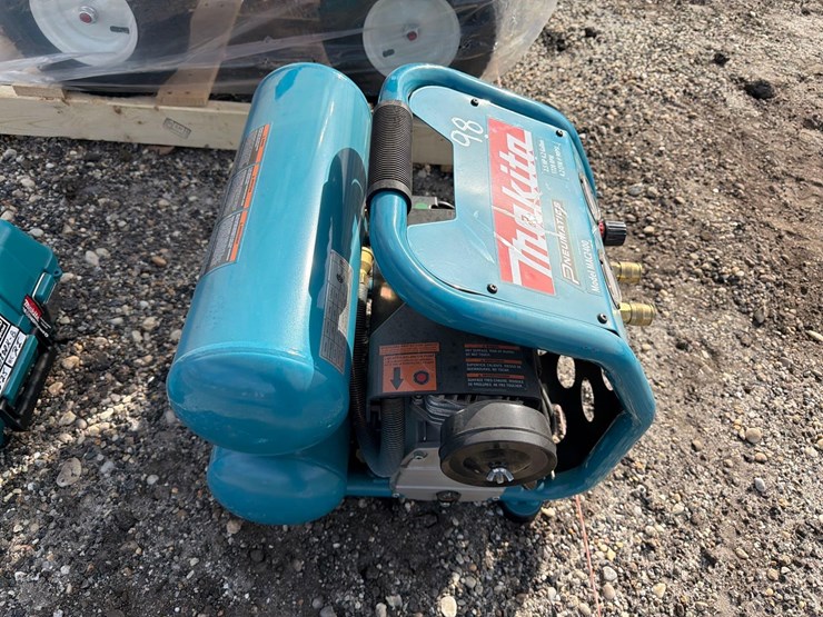 new-makita-2-hp-4-gal-side-stack-contractor-air-compressor---mac240---quiet-series-new-support-equipment-image-2