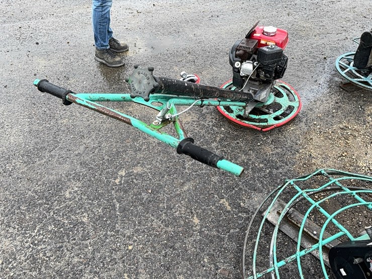 husqvarna-24in.-power-trowel-support-equipment-image-2