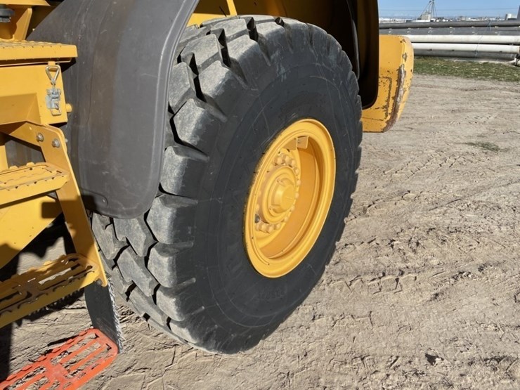 2023-volvo-l70h-image-10