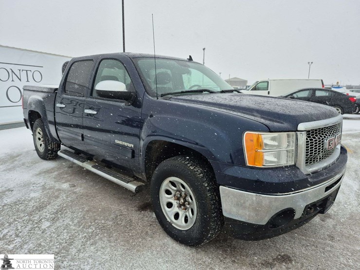 2011-gmc-sierra-1500-image-3