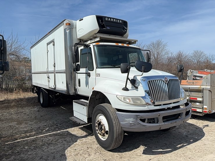2015-international-durastar-4300-image-2