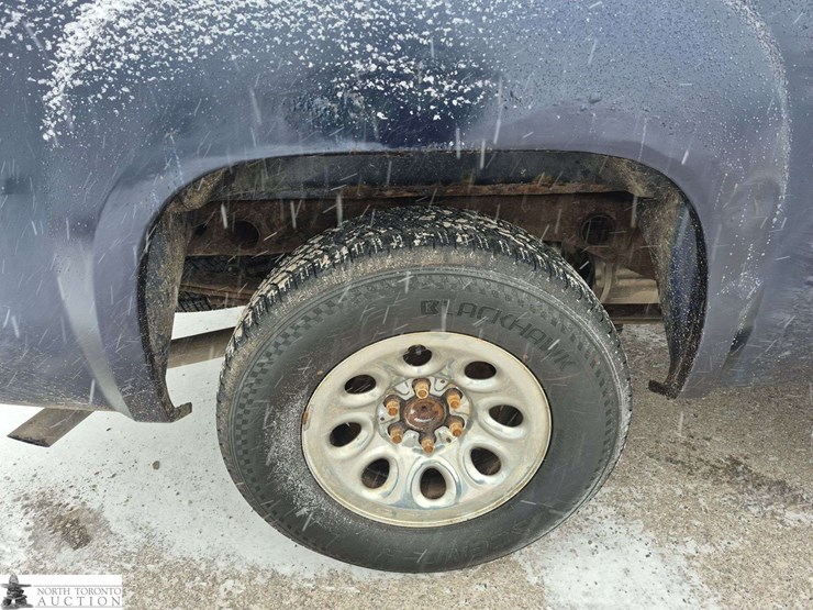 2011-gmc-sierra-1500-image-25