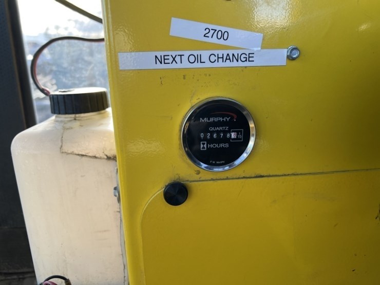 2015-superior-broom-dt80j-image-27