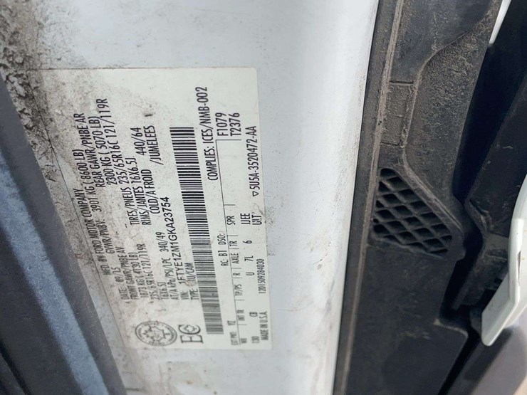 2016-ford-transit-image-11