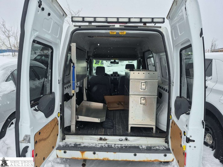 2013-ford-transit-connect-image-18