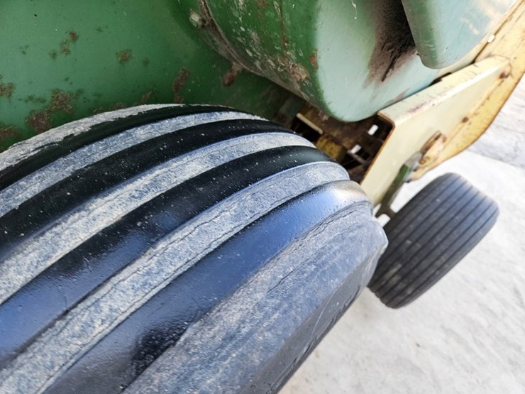 john-deere-327-image-40