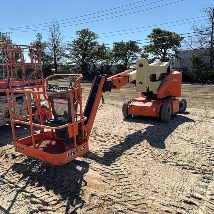 JLG E400AJP