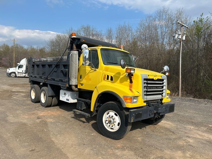 2007-sterling-l9500-image-1