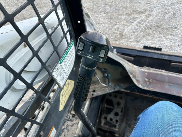 2015-bobcat-t590-image-22