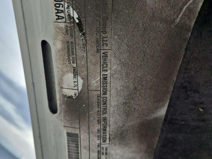 2011-dodge-2500-image-13