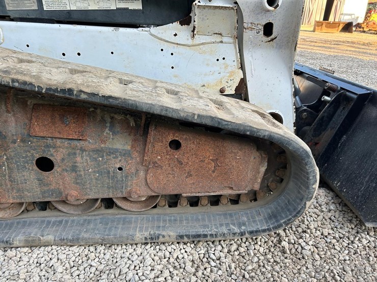 2015-bobcat-t590-image-14