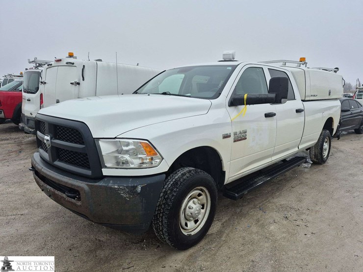 2016-dodge-2500-image-1