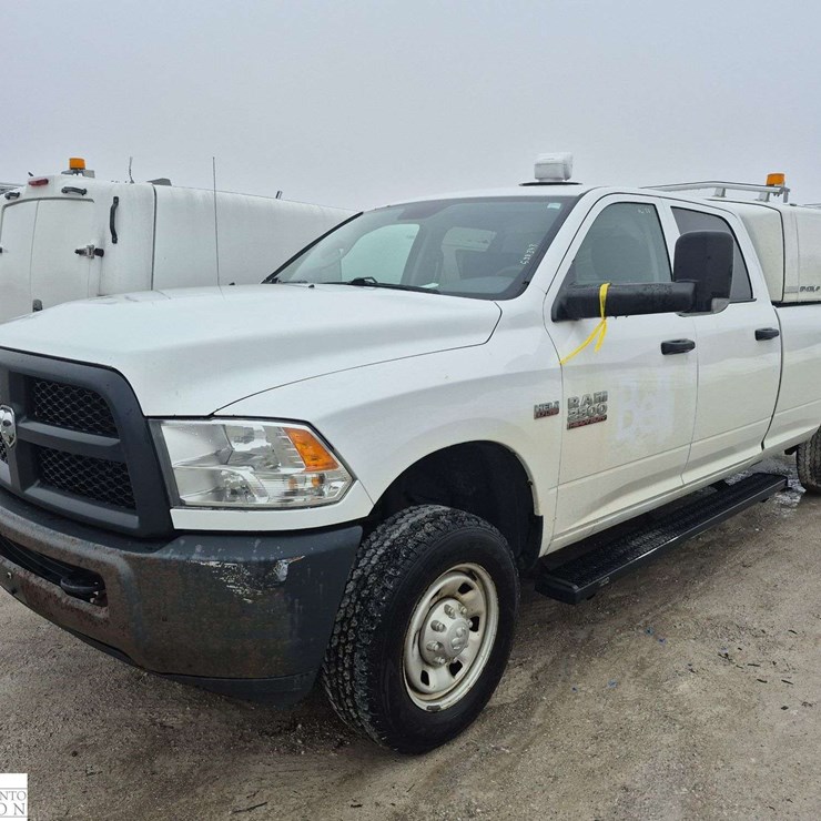 2016 DODGE 2500