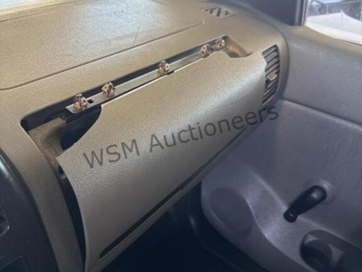 2008-chevrolet-silverado-3500hd-image-19